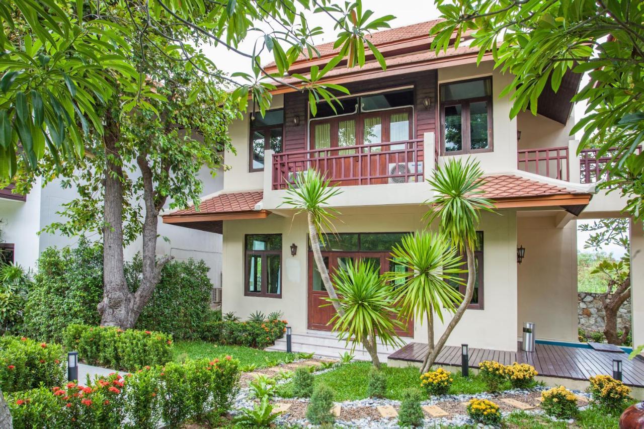 Achawalai Residence Village By Song Jomtien Beach Exterior photo